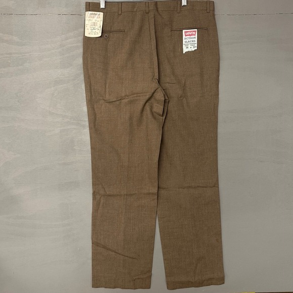 Levi's Action Slacks Wrinkle Resistant Trousers Brown Waist 36 Inseam 32 - Picture 2 of 5